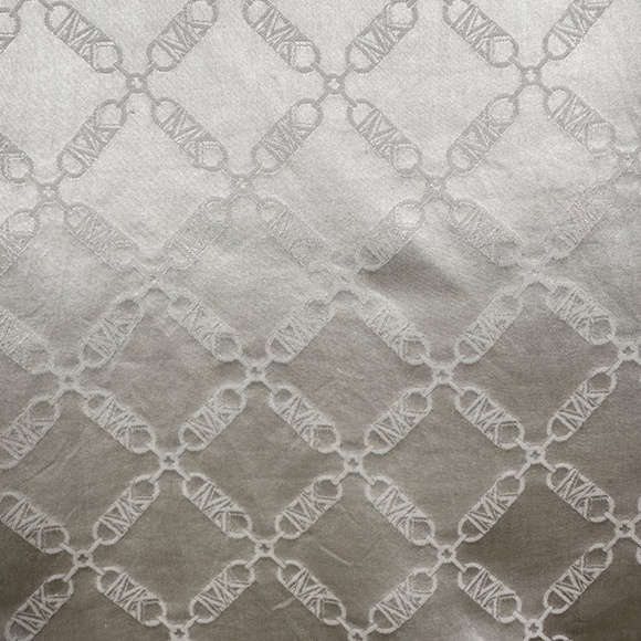 Breathtaking Ivory 100% Silk Blouse Top Christmas Party - Picture 11 of 15